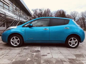 Nissan Leaf 2011