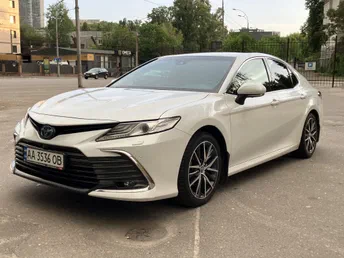 Toyota Camry 2021
