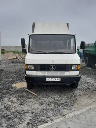 Mercedes-Benz 709D 1995