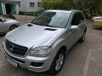 Mercedes-Benz M-Класс 2005