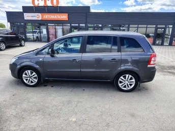 Opel Zafira 2011