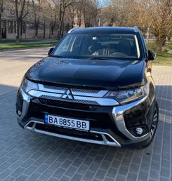Mitsubishi Outlander 2020