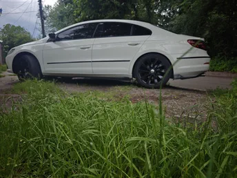 Volkswagen Passat CC 2011