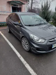 Hyundai Accent 2011