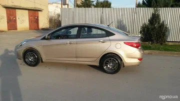 Hyundai Accent 2011