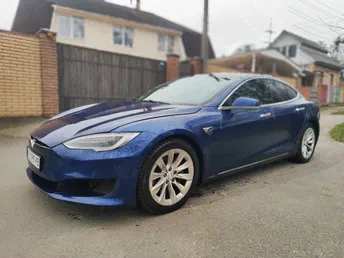 Tesla Model S 2017