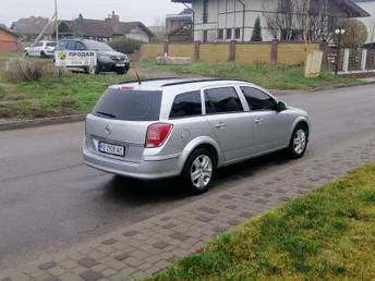 Opel Astra 2012
