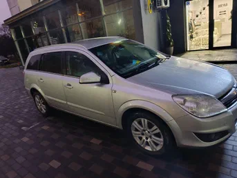 Opel Astra 2010