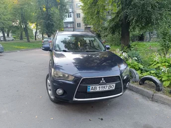 Mitsubishi Outlander 2012