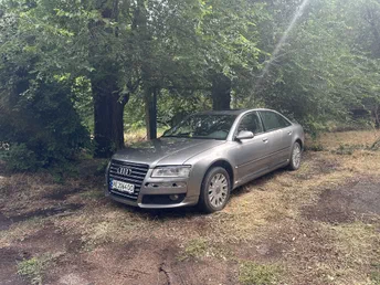 Audi A8 2004