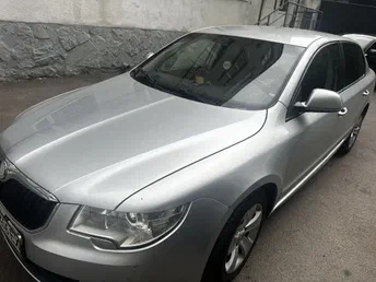 Skoda Superb 2013