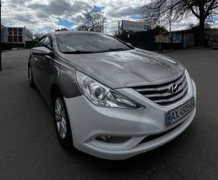 Hyundai Sonata 2010