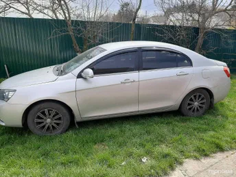 Geely Emgrand EC7 2013
