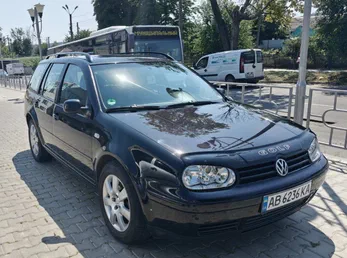 Volkswagen Golf 2003