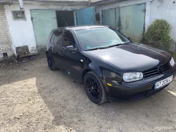 Volkswagen Golf 2000