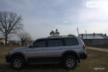 Mitsubishi Pajero 2004