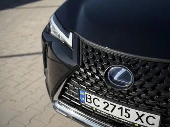 Lexus UX 2021