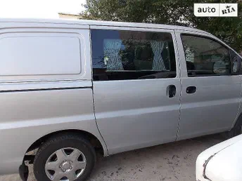 Hyundai H-1 2006