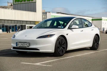 Tesla Model 3 2024