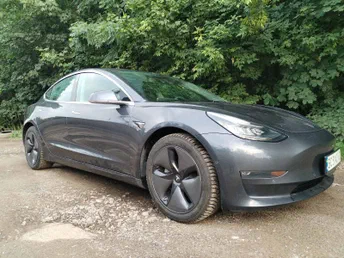 Tesla Model 3 2018