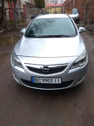 Opel Astra 2011