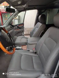 Lexus LX 2006