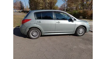 Nissan Tiida 2012