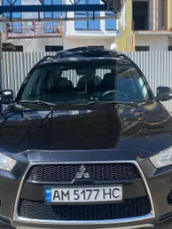 Mitsubishi Outlander 2011