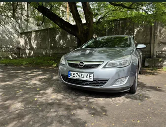 Opel Astra 2011