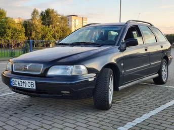 Volvo V40 1999