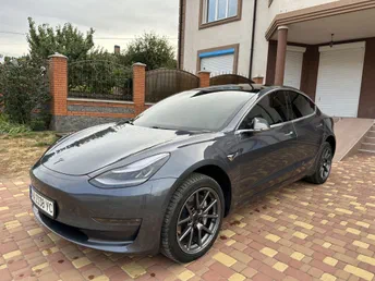 Tesla Model 3 2019