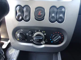 Renault Logan 2011