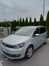 Volkswagen Touran 2011