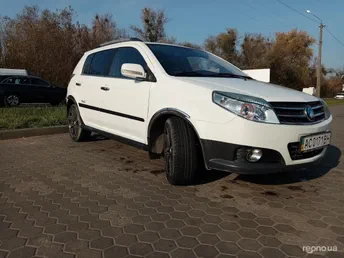 Geely MK Cross 2012