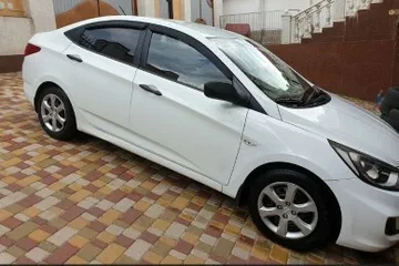 Hyundai Accent 2013