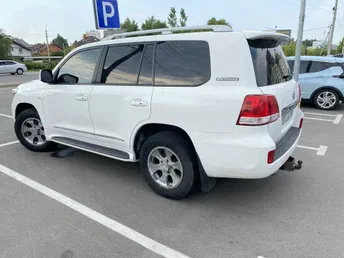 Toyota Land Cruiser 2011