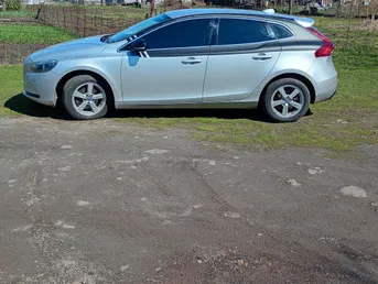 Volvo V40 2012