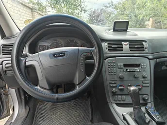 Volvo S80 2004