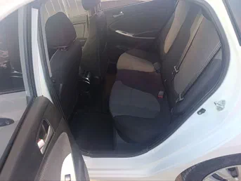 Hyundai Accent 2013