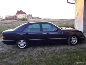 Mercedes-Benz W21 2001