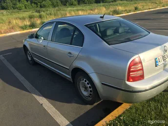 Skoda Superb 2002