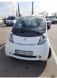 Peugeot iOn 2015