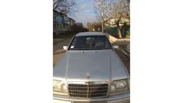 Mercedes-Benz W124 1988