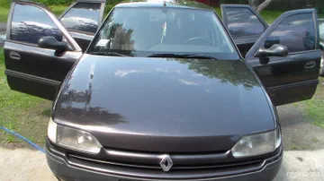 Renault Safrane 1994