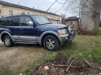 Mitsubishi Pajero 2001