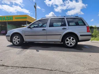 Volkswagen Golf 2004