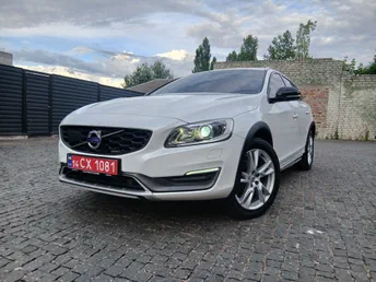 Volvo V60 Cross Country 2016