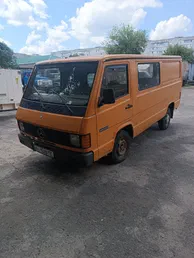 Mercedes-Benz MB 100 1990