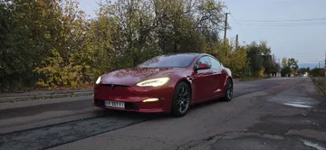 Tesla Model S 2021