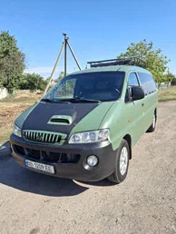 Hyundai H-1 2005